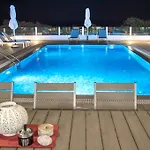 别墅 Aegean Horizon Beachfront *
