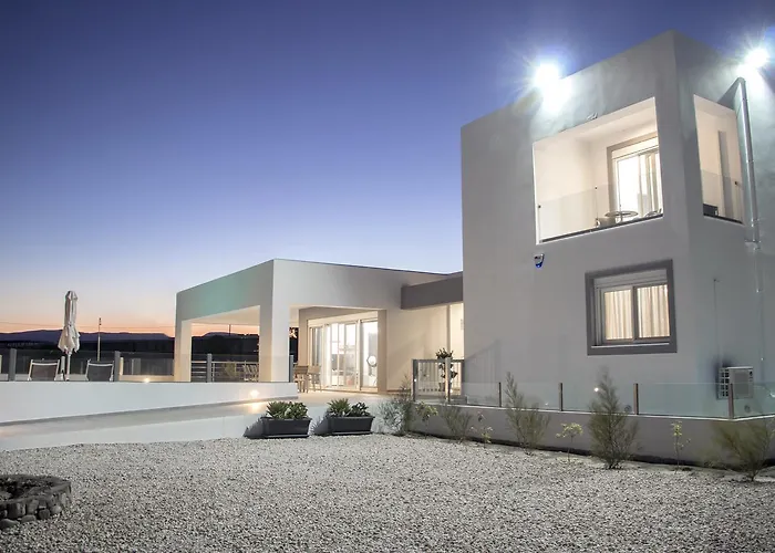 Aegean Horizon Beachfront 别墅 *